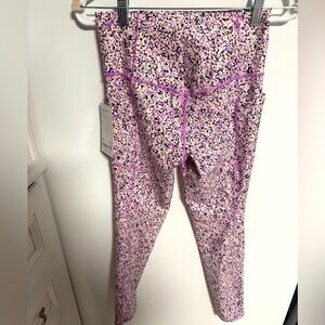 New with tags Athleta leggings! Super cute. 7/8 length, high waist with pockets